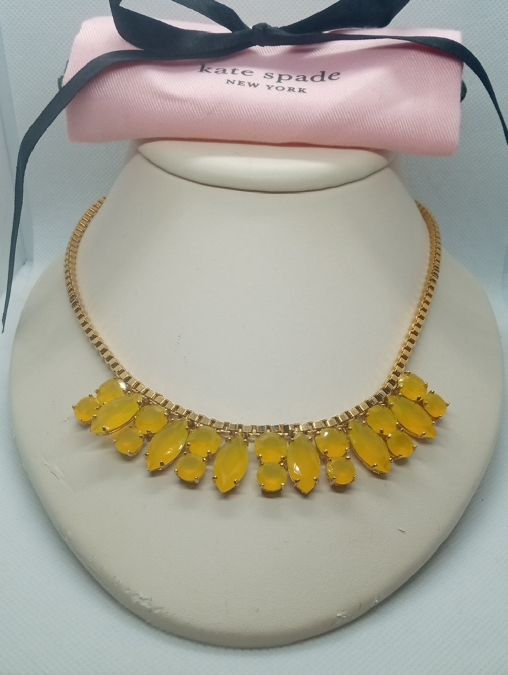 KATE SPADE MARQUE YELLOW DROP NECKLACE